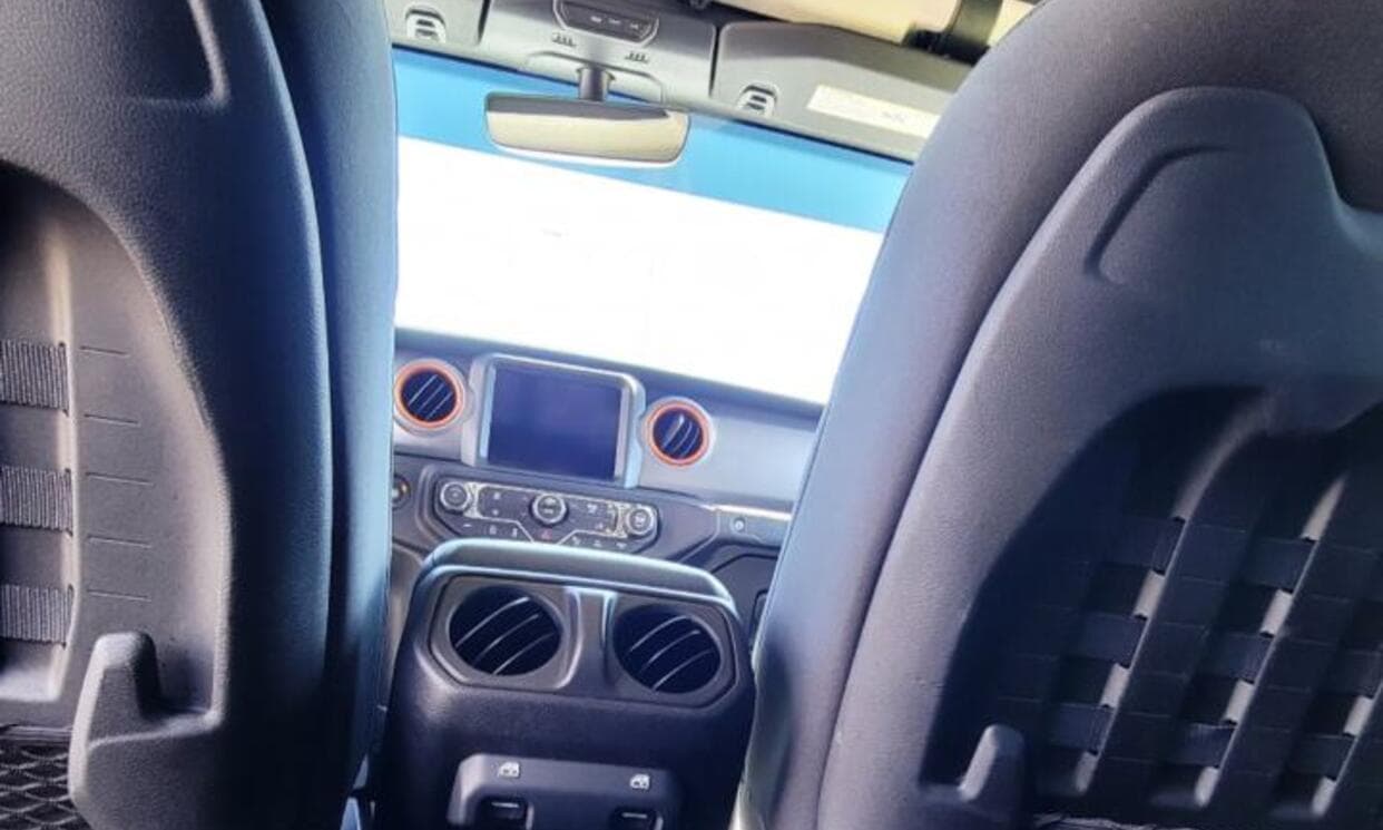 Car Image 19