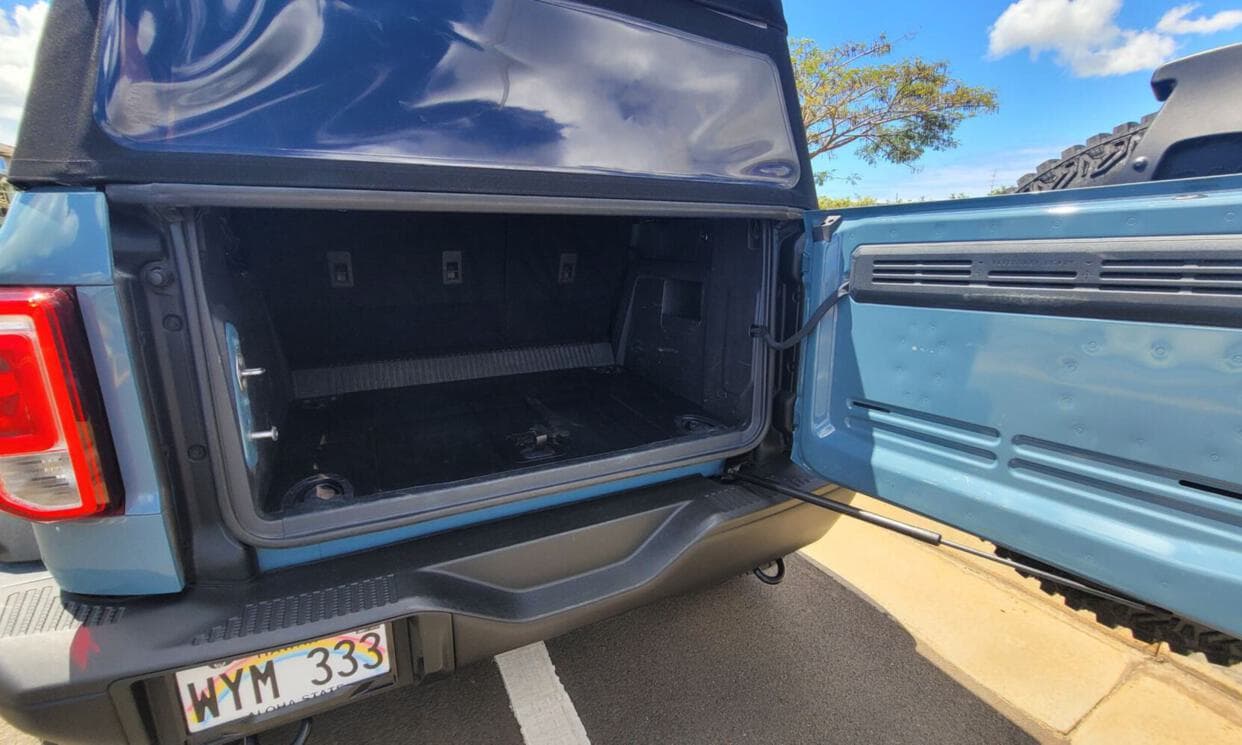 Car Image 16